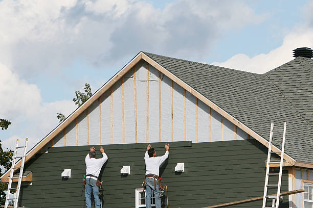 Professional Siding technician working in Crocheron, MD